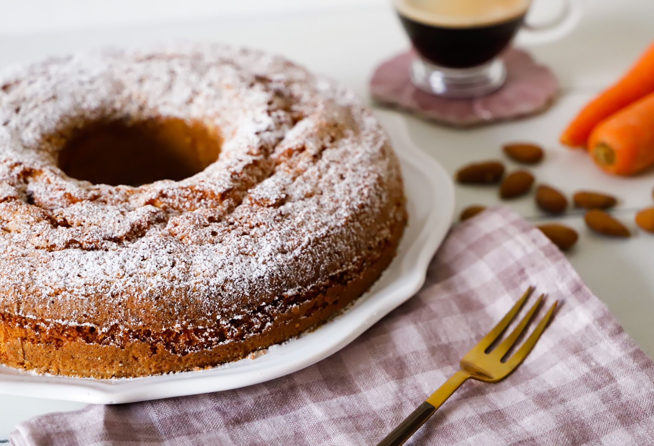 torta di carote e mandorle e yogurt
